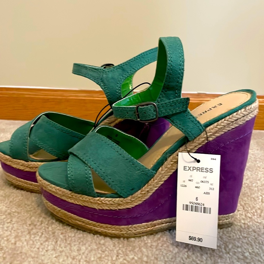 NWT express wedge heel size 6